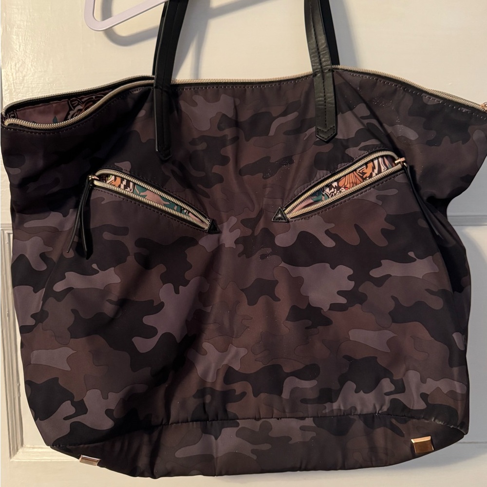Stella and Dot black camo purse